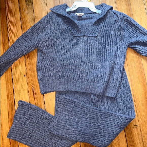 Matching set - Picture 1 of 3